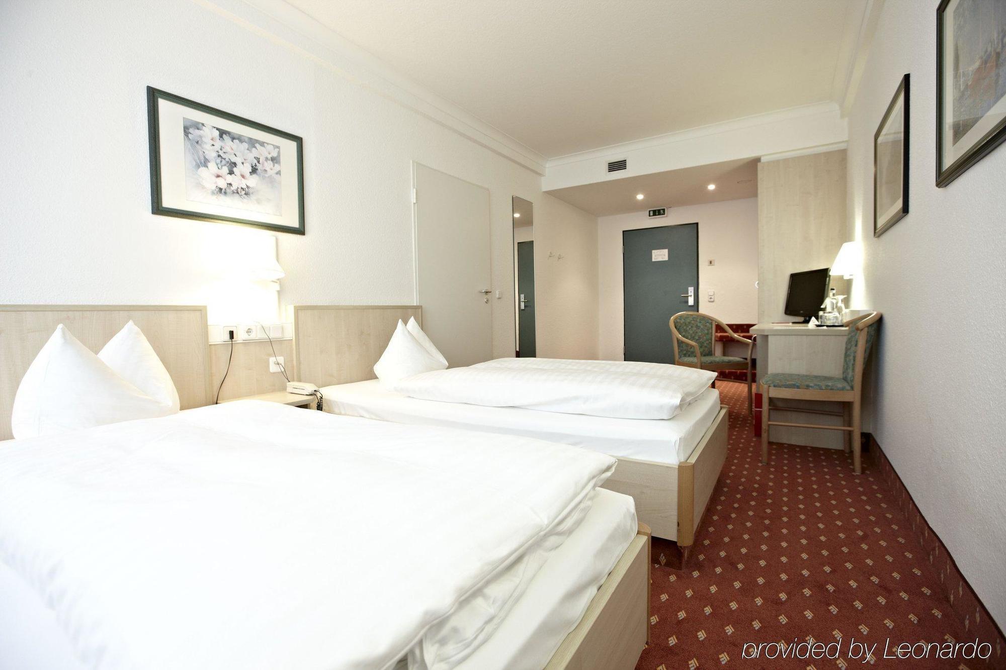 Intercityhotel Отель 4*