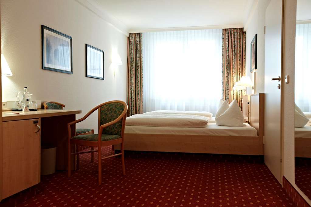 Отель Intercityhotel