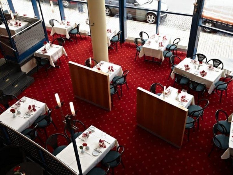 Intercityhotel Отель Шверин